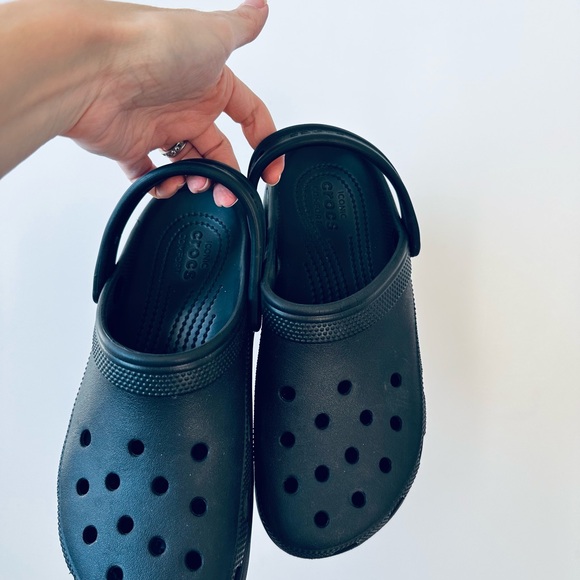 Women’s platform crocs! - Picture 2 of 2